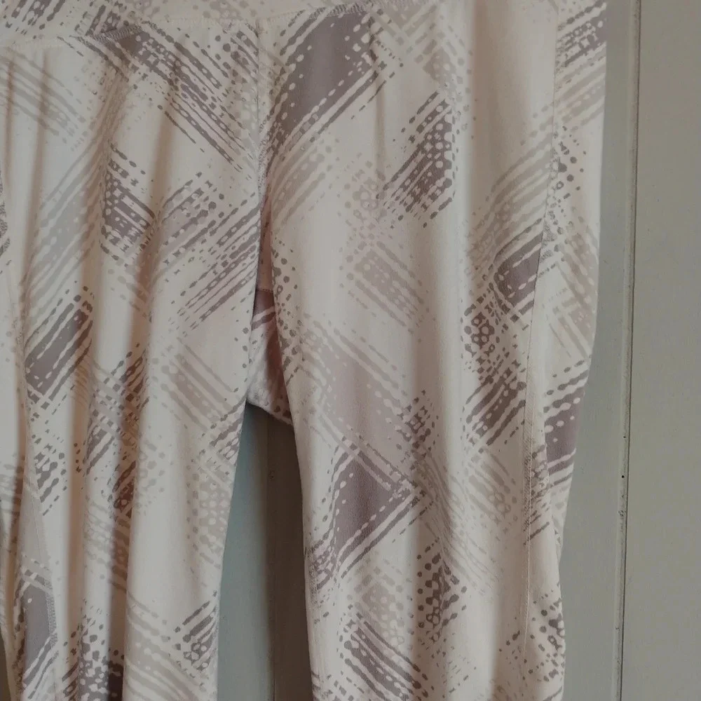 ATHLETA Womens MEDIUM Printed SuperLuxe HR Tight